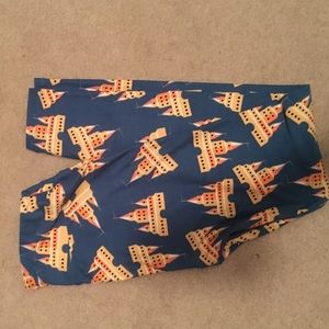 Lularoe castle leggings OS